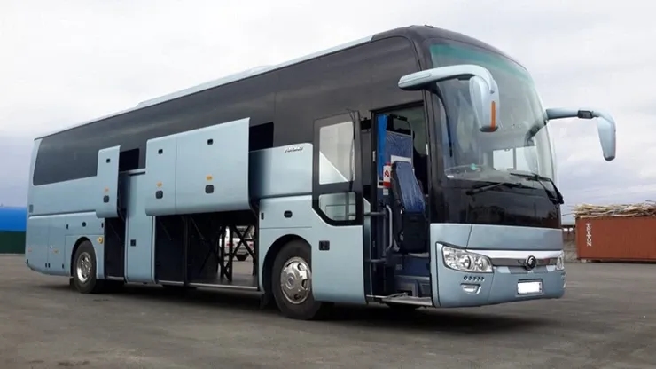 Ile kosztuje autokar za kilometr? Sprawdź ukryte opłaty i ceny